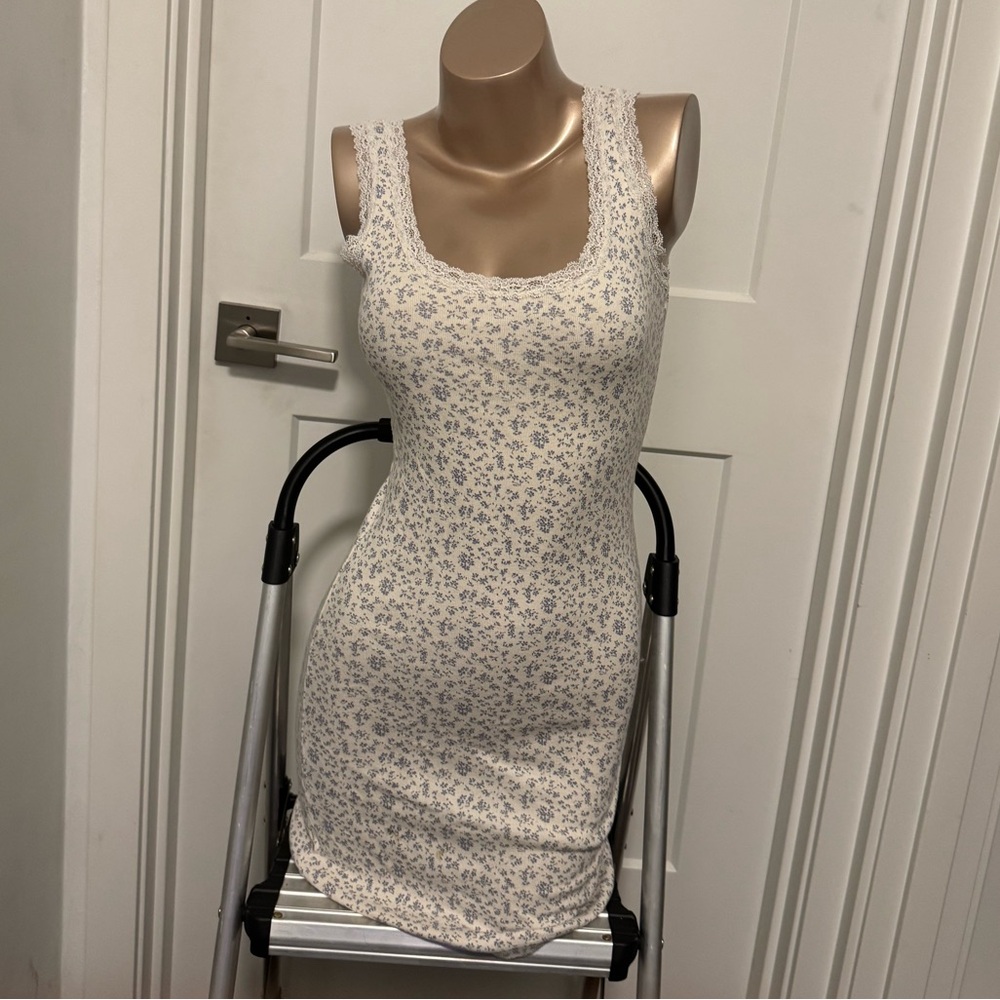 Brandy Melville Floral Lace Dress